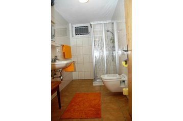 Österreich Privát Sonntag, Exterieur